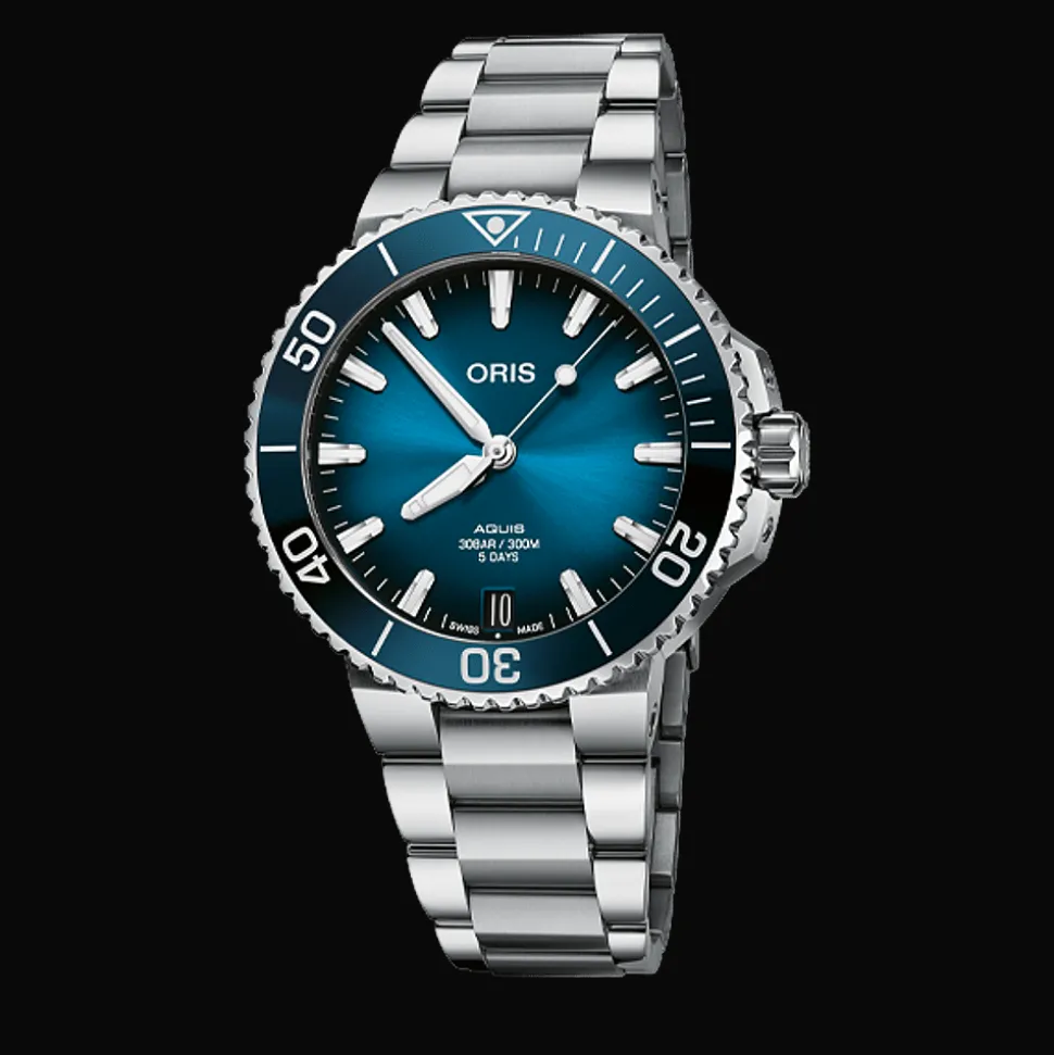 Aquis Date Calibre 400