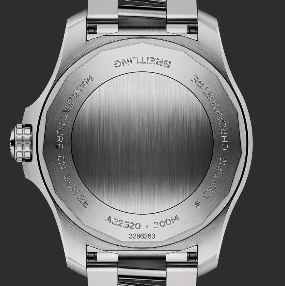 Avenger Automatic GMT 44