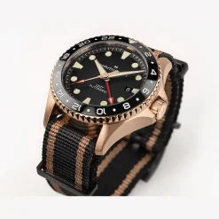 Khaki Navy Scuba Auto GMT
